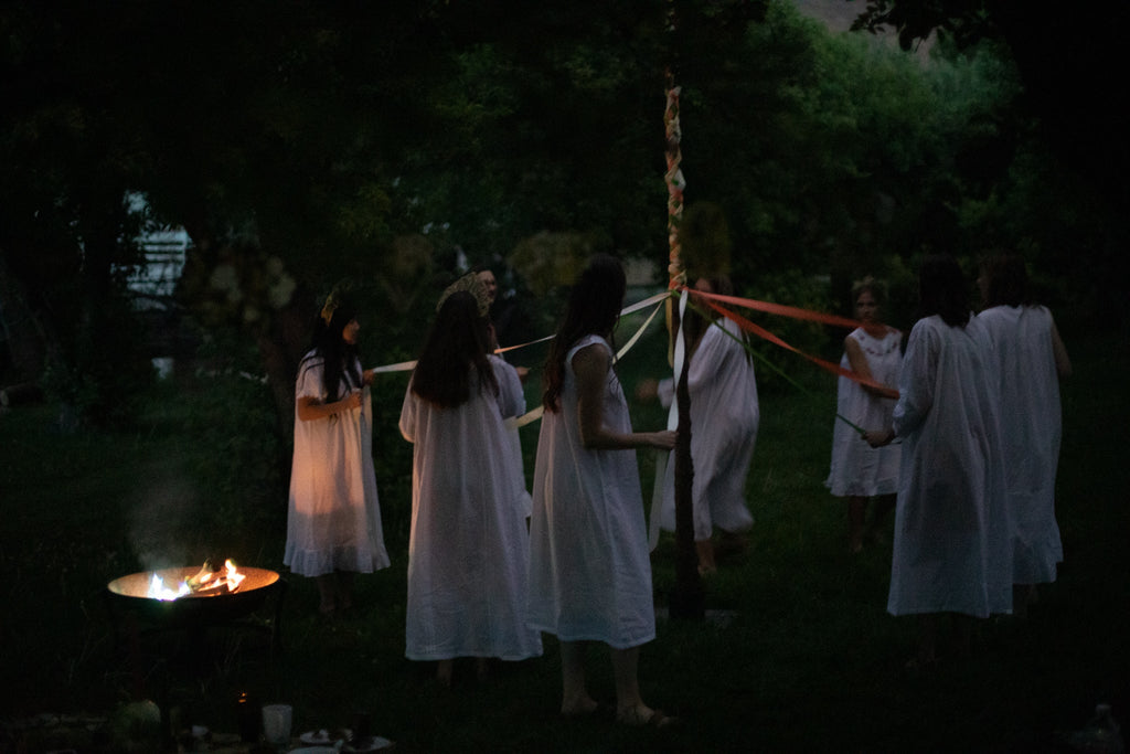A Dreamy Midsummer Evening