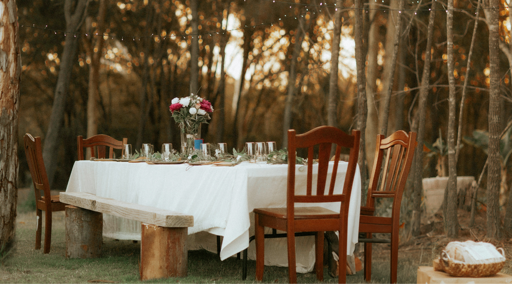 A Dinner in White: The Story of Dîner en Blanc