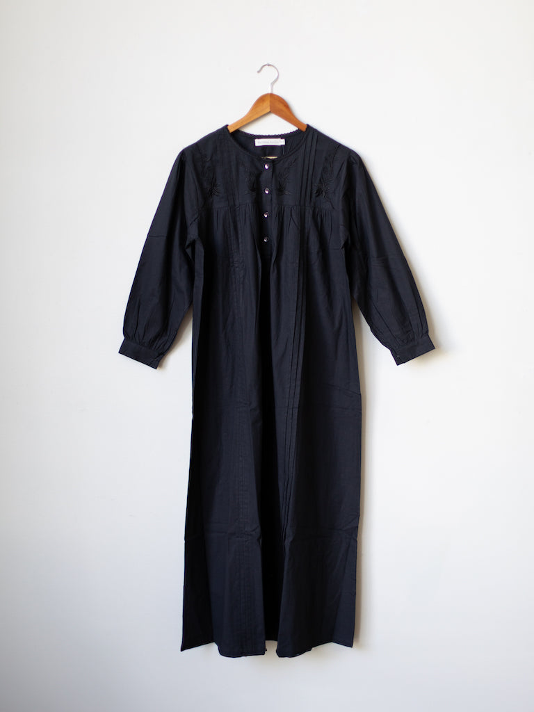Kelly Black Poplin Nightgown Heirloom Art Co. Kelly Black Poplin Nightgown Heirloom Art Co.