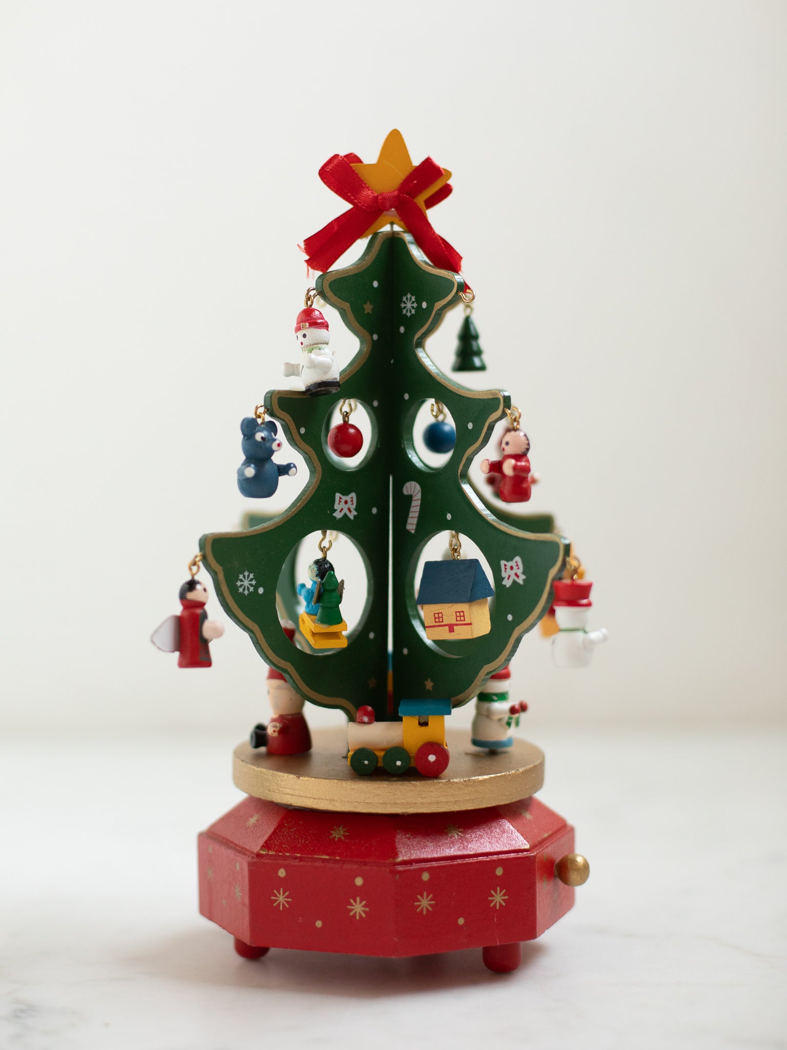 Christmas Shop - Christmas Trees, Decor & Gifts