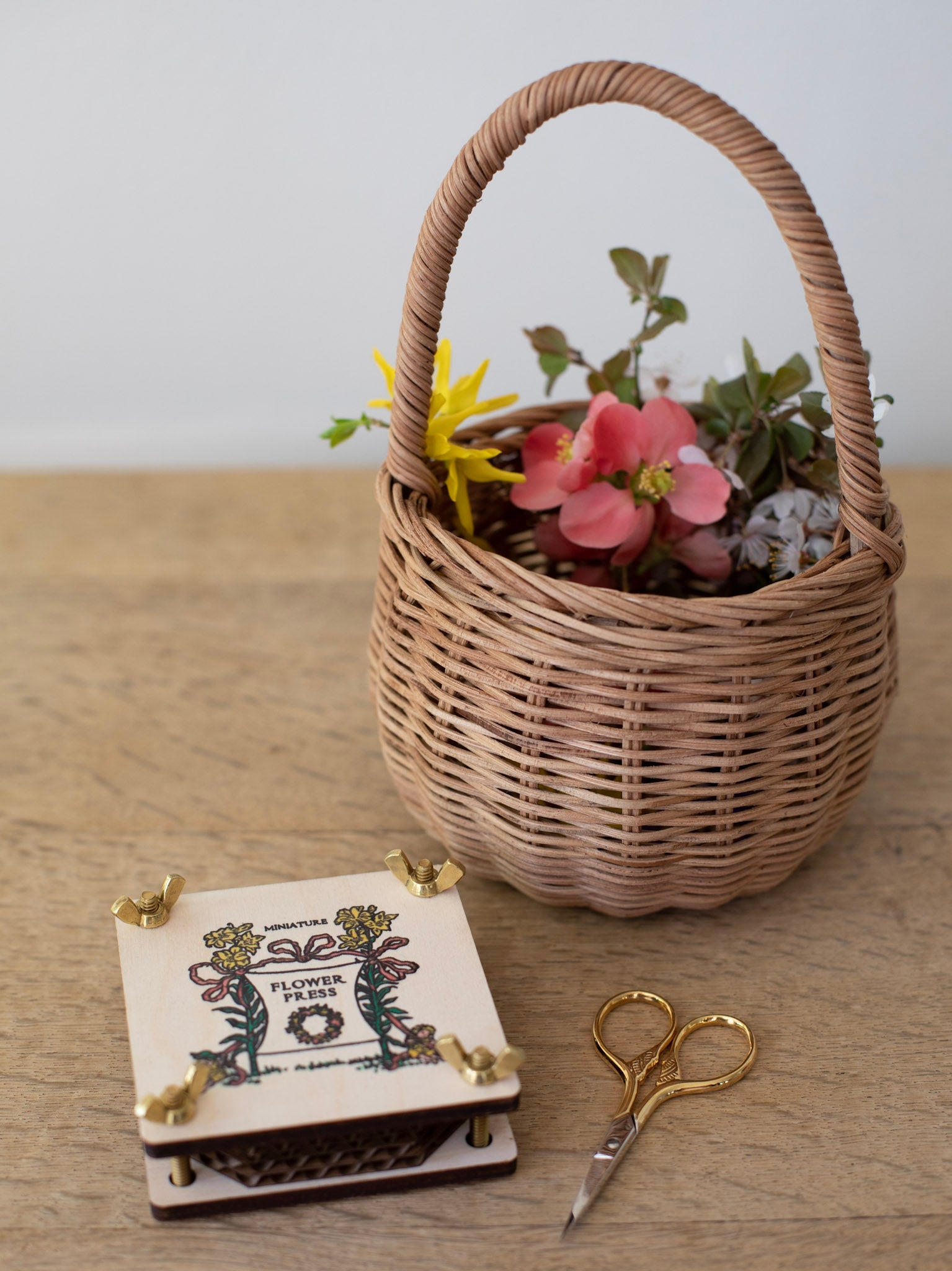 Botanical Heirloom Flower Press Kit, Oak Couple gifts by Em and Me Studio