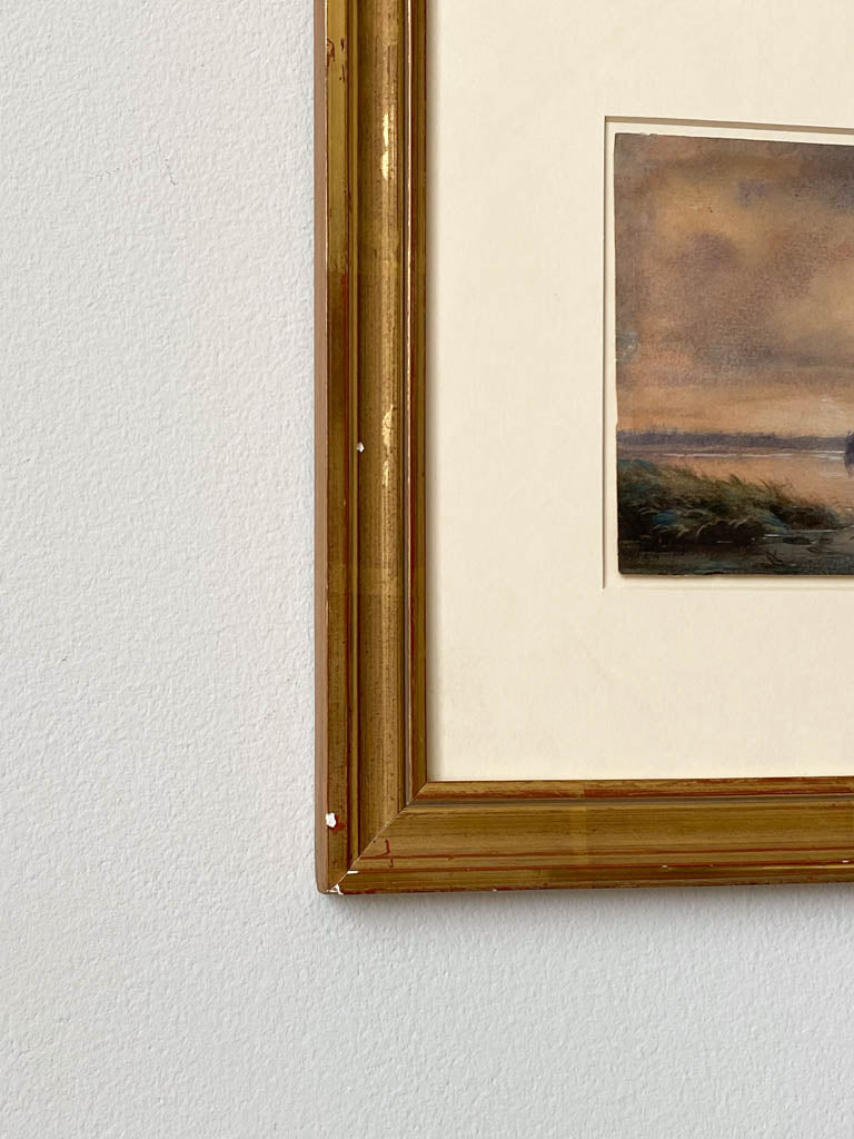 Close up look at the gilded frame. 